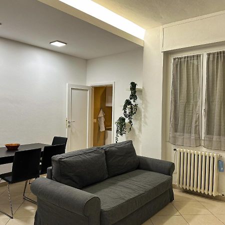 Modern Cenisio Apartment - Self Check-In & Parking Milan Exterior photo