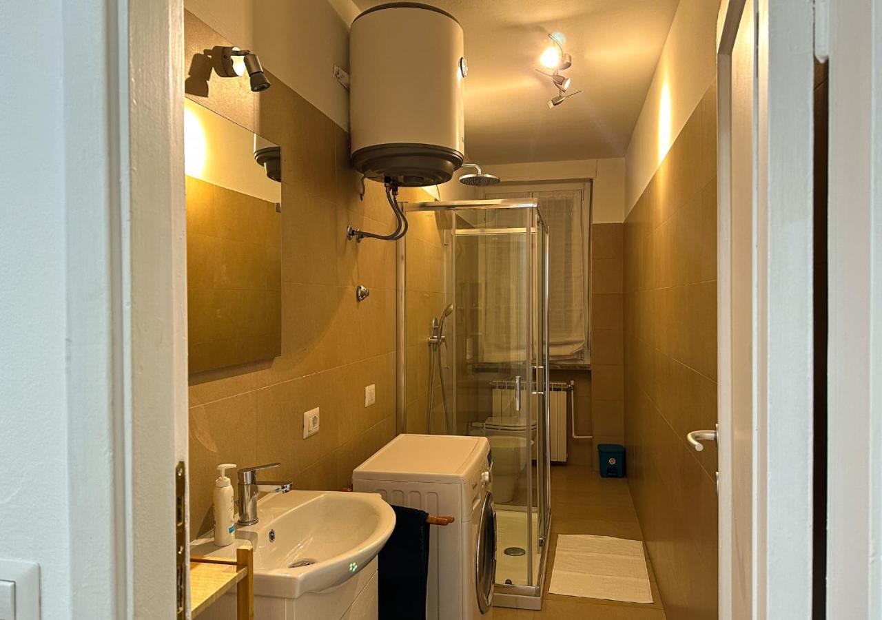 Modern Cenisio Apartment - Self Check-In & Parking Milan Exterior photo